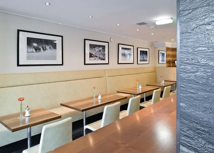 Pakat Готель